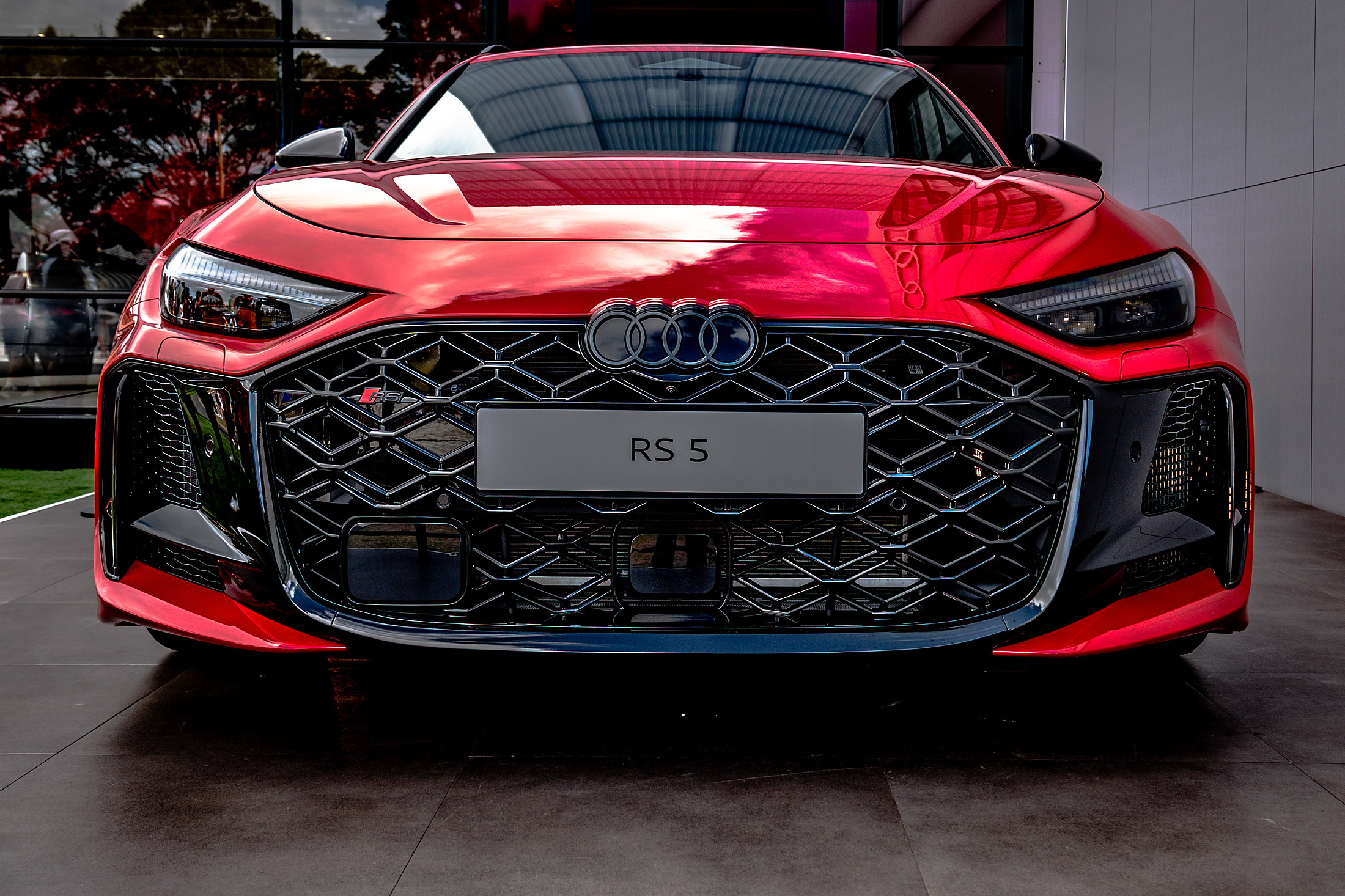 Rs 5 · Grille