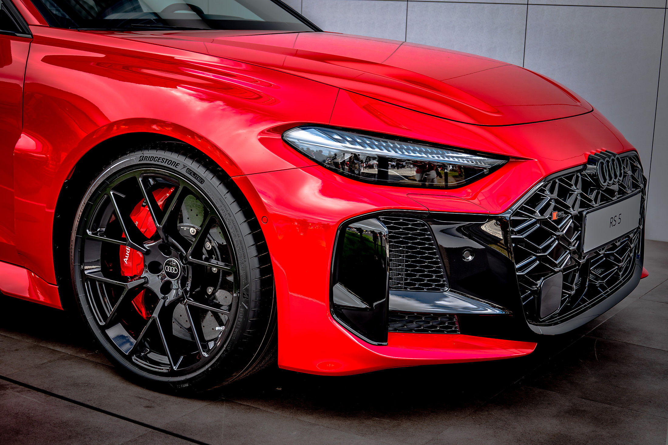 Rs 5 · Three-Quarter