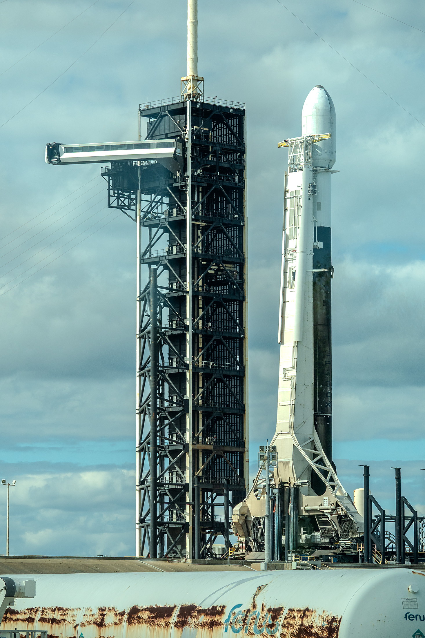 Falcon 9 · I